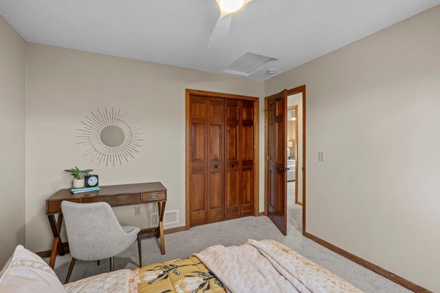 4550 Evergreen Drive, Vadnais Heights, MN 55127