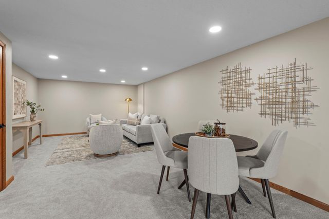 4550 Evergreen Drive, Vadnais Heights, MN 55127