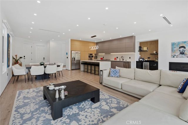 3633 Calle Jazmin, Calabasas, CA 91302