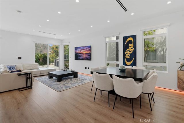 3633 Calle Jazmin, Calabasas, CA 91302