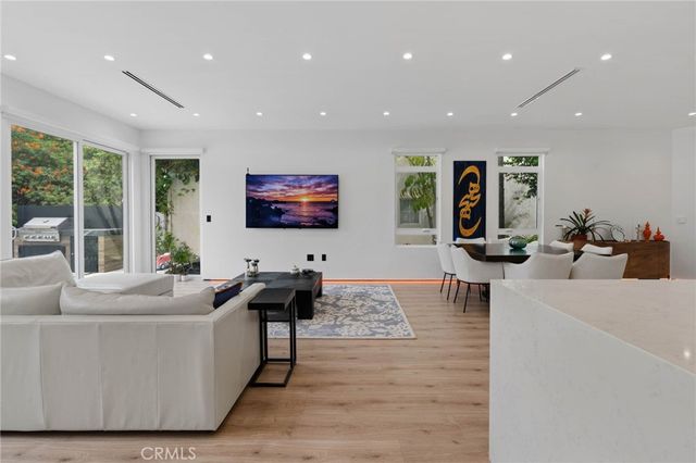 3633 Calle Jazmin, Calabasas, CA 91302