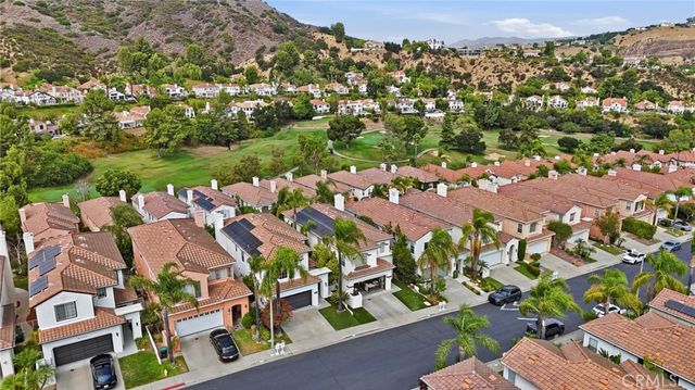 3633 Calle Jazmin, Calabasas, CA 91302