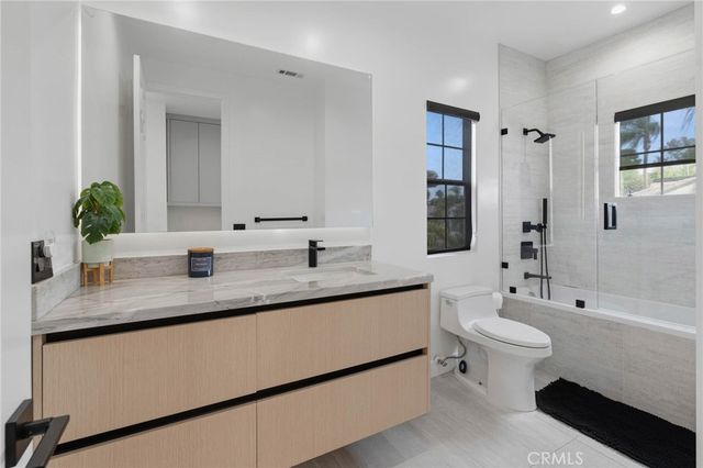 3633 Calle Jazmin, Calabasas, CA 91302