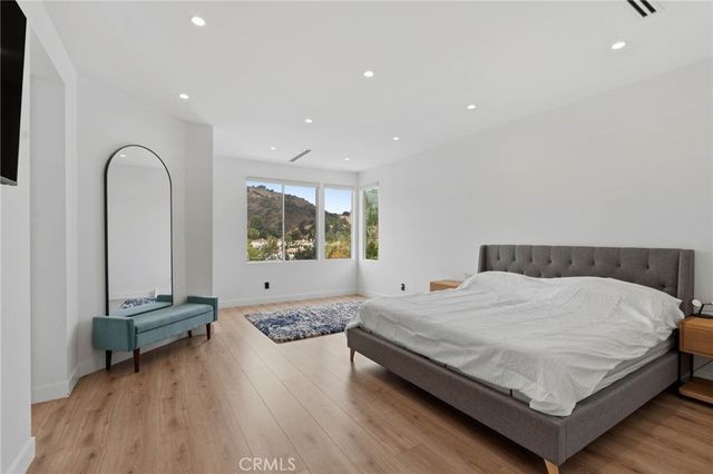 3633 Calle Jazmin, Calabasas, CA 91302