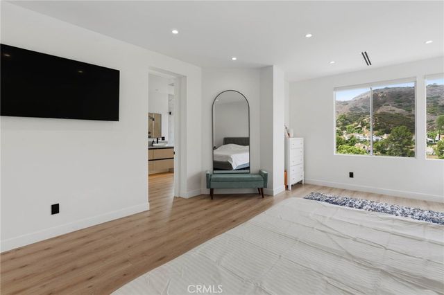 3633 Calle Jazmin, Calabasas, CA 91302