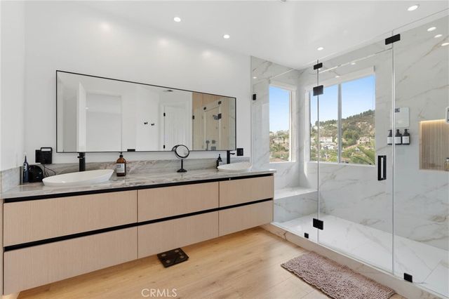3633 Calle Jazmin, Calabasas, CA 91302