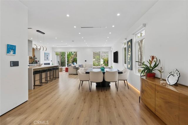3633 Calle Jazmin, Calabasas, CA 91302