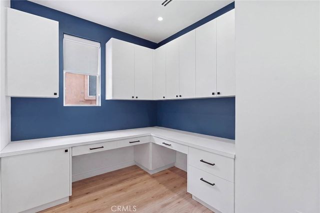 3633 Calle Jazmin, Calabasas, CA 91302