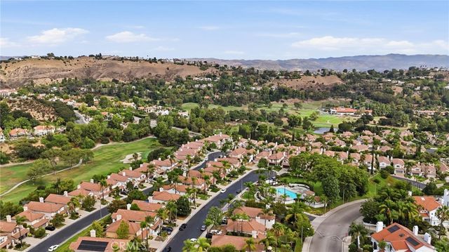 3633 Calle Jazmin, Calabasas, CA 91302