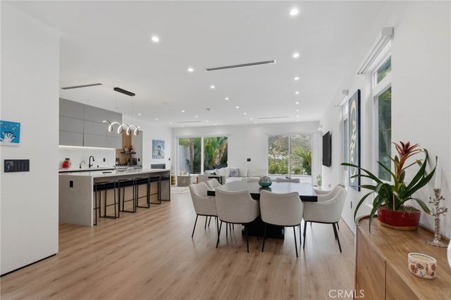 3633 Calle Jazmin, Calabasas, CA 91302