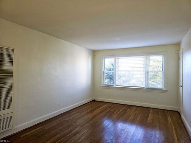 2012 E Ocean View Ave Apt 3, Norfolk, VA 23503