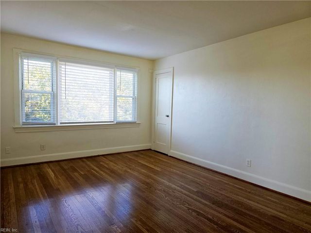 2012 E Ocean View Ave Apt 3, Norfolk, VA 23503