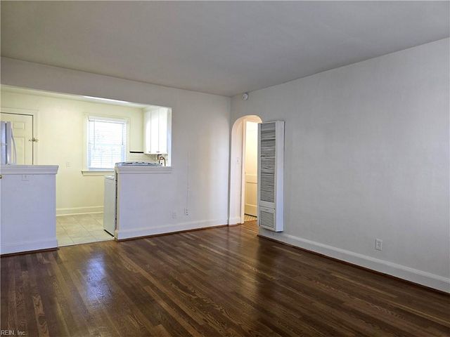 2012 E Ocean View Ave Apt 3, Norfolk, VA 23503