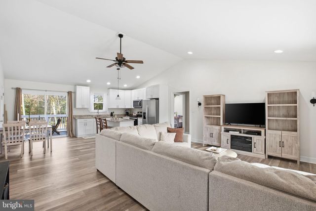 798 S GLEBE, Montross, VA 22520