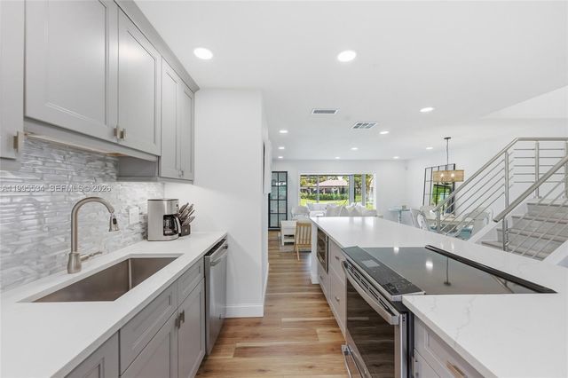 21160 Juego Cir 13A, Boca Raton, FL 33433