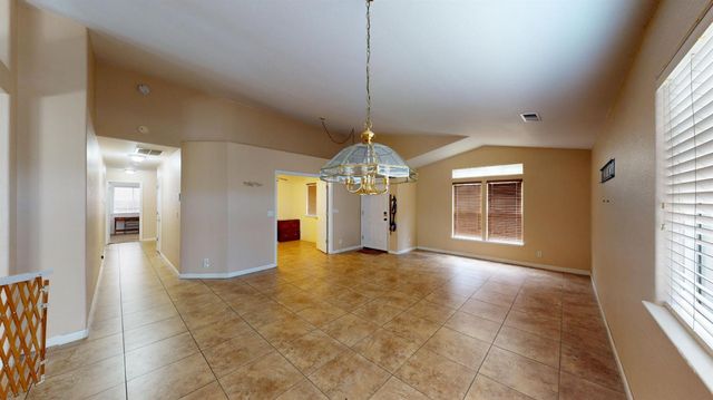 4654 Kirkes Dr, Turlock, CA 95382