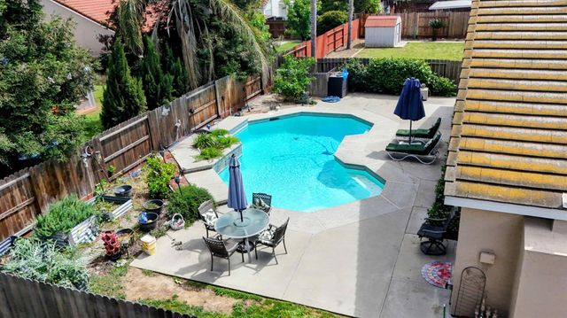 4654 Kirkes Dr, Turlock, CA 95382
