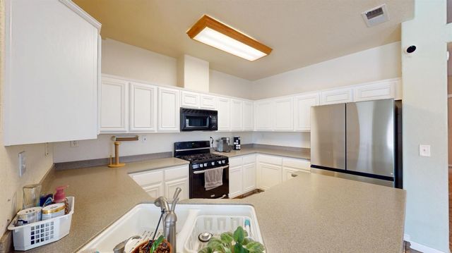 4654 Kirkes Dr, Turlock, CA 95382