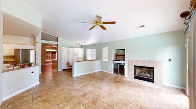 4654 Kirkes Dr, Turlock, CA 95382