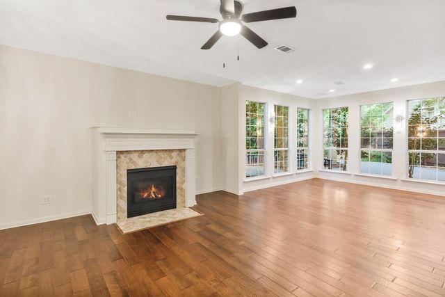 76 Piper Trace, The Woodlands, TX 77381