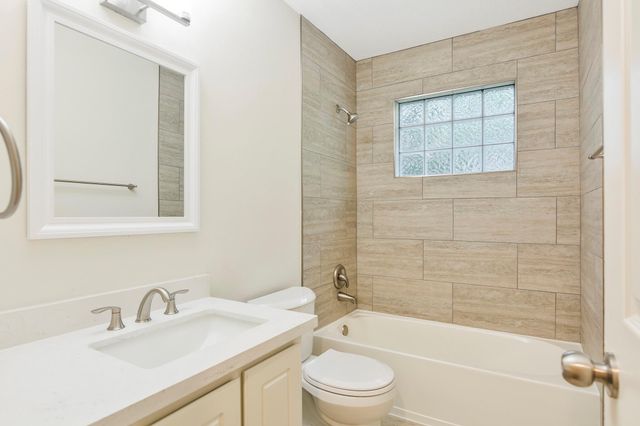 76 Piper Trace, The Woodlands, TX 77381