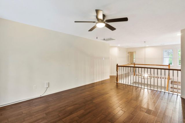 76 Piper Trace, The Woodlands, TX 77381