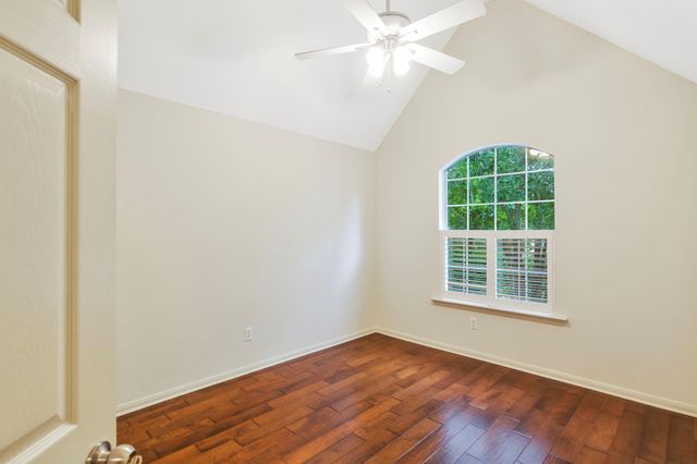 76 Piper Trace, The Woodlands, TX 77381