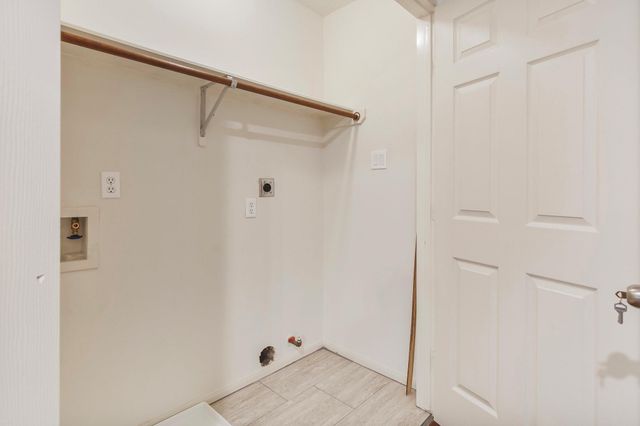 76 Piper Trace, The Woodlands, TX 77381