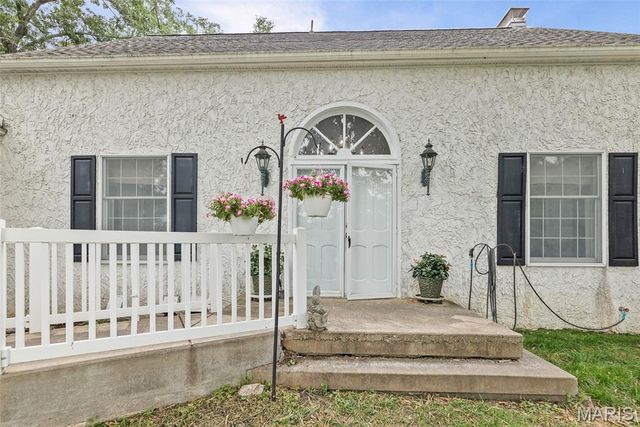 110 Fullerton Road, Belleville, IL 62226