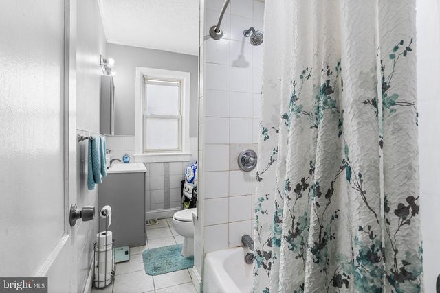876 S OLDEN, Hamilton, NJ 08610