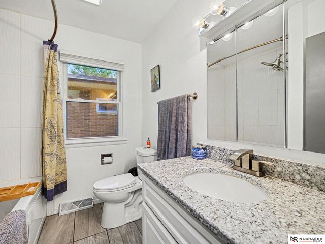 2009 Calhoun Street, Bellevue, NE 68005
