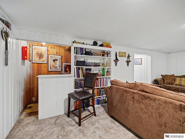 2009 Calhoun Street, Bellevue, NE 68005