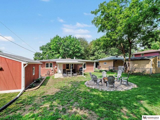 2009 Calhoun Street, Bellevue, NE 68005