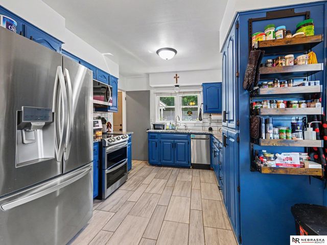 2009 Calhoun Street, Bellevue, NE 68005
