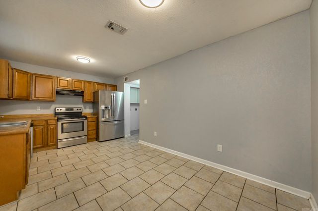 219 S Center Street, Conway, AR 72034
