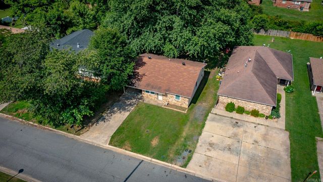 219 S Center Street, Conway, AR 72034