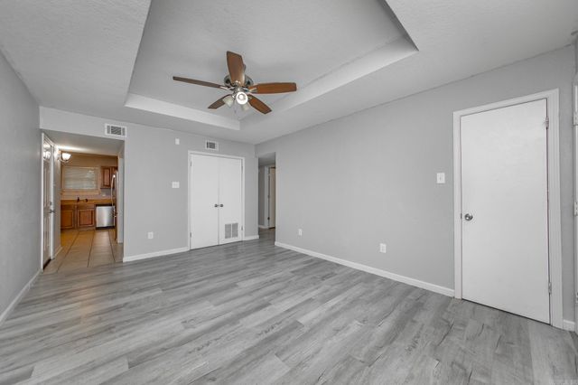 219 S Center Street, Conway, AR 72034