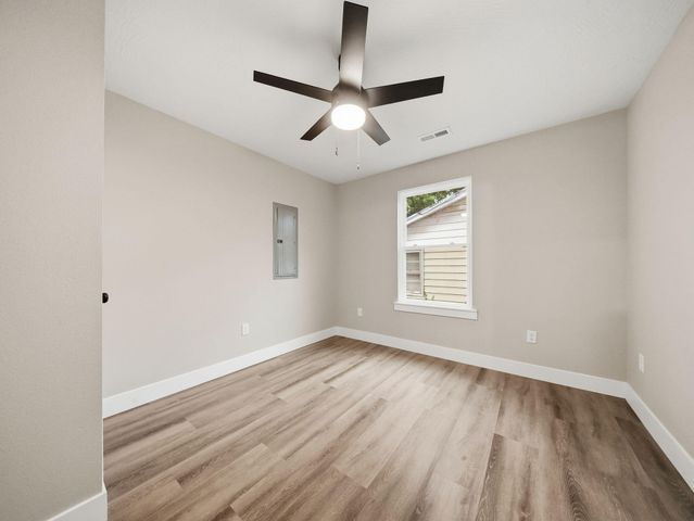 659 S Wildan Avenue, Springfield, MO 65802