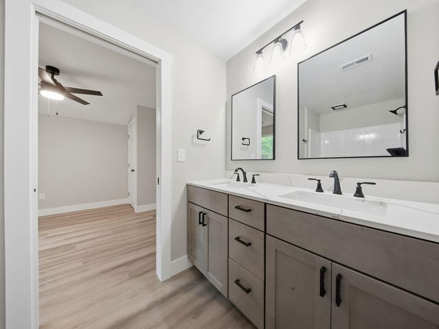659 S Wildan Avenue, Springfield, MO 65802