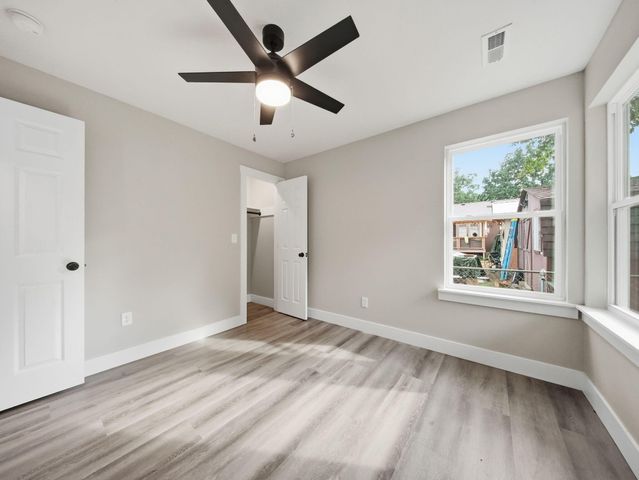 659 S Wildan Avenue, Springfield, MO 65802