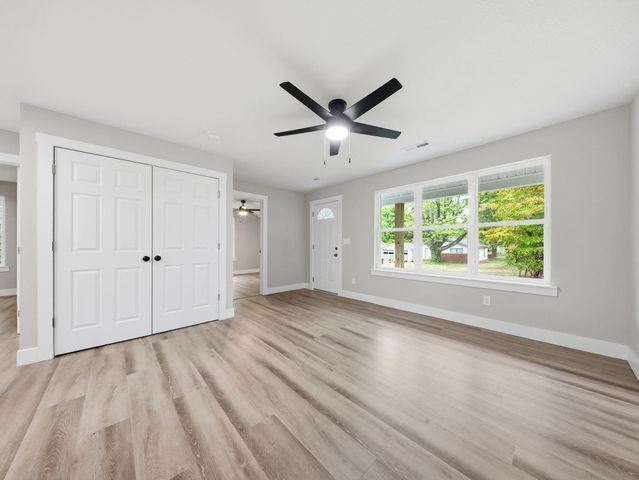 659 S Wildan Avenue, Springfield, MO 65802