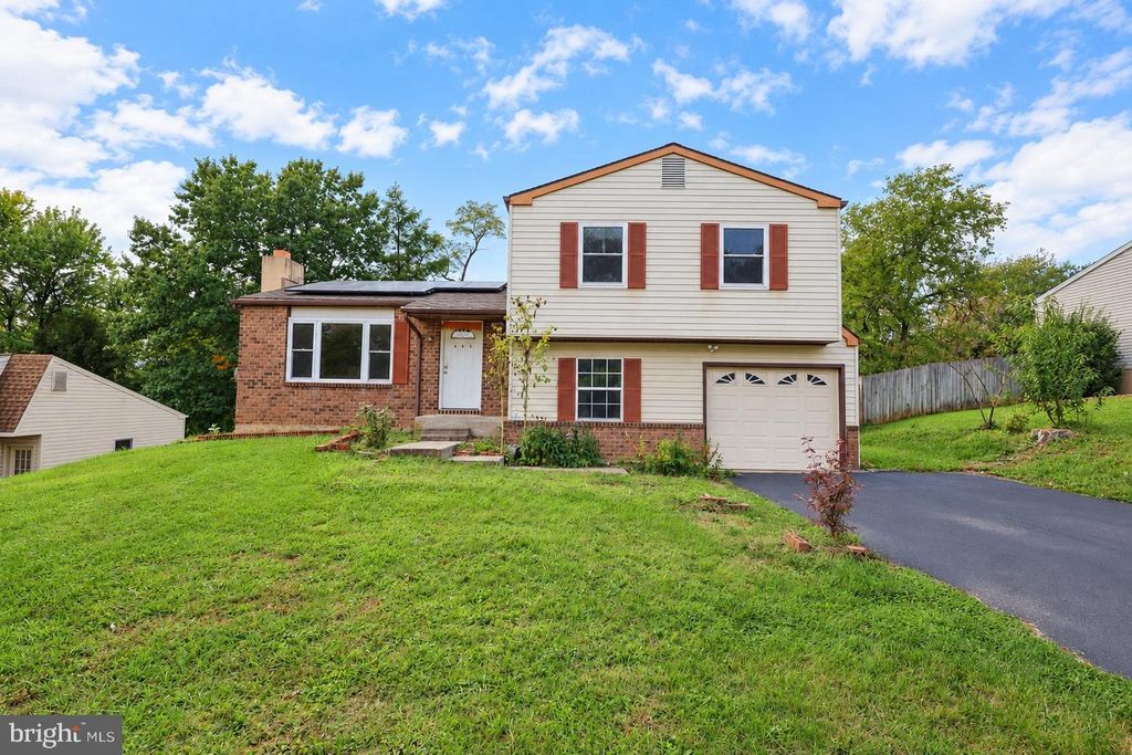 561 THRUSH CT, Harrisburg, PA 17111