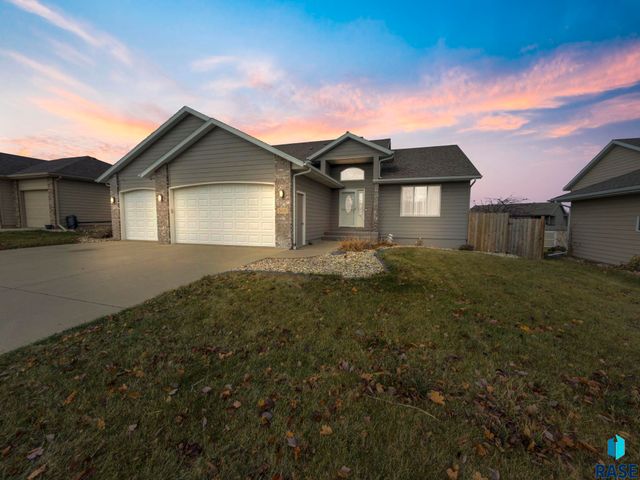 3008 W Courtyard Ln Lane, Sioux Falls, SD 57108
