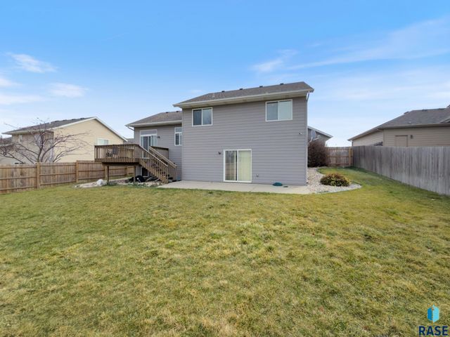 3008 W Courtyard Ln Lane, Sioux Falls, SD 57108