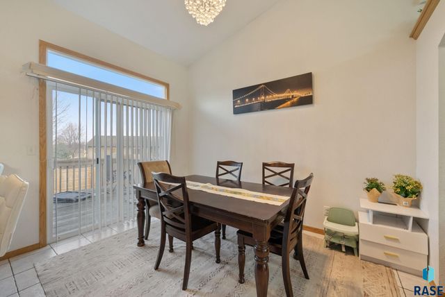 3008 W Courtyard Ln Lane, Sioux Falls, SD 57108