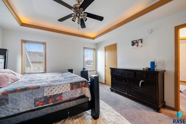 3008 W Courtyard Ln Lane, Sioux Falls, SD 57108