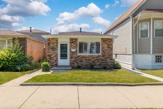 9154 S Luella Avenue, Chicago, IL 60617