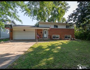 23469 Astrid Lane, Rockwood, MI 48173