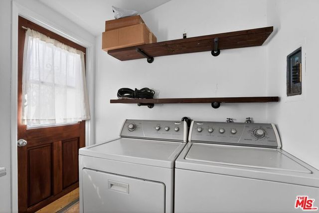 4055 Moore Street, Los Angeles, CA 90066