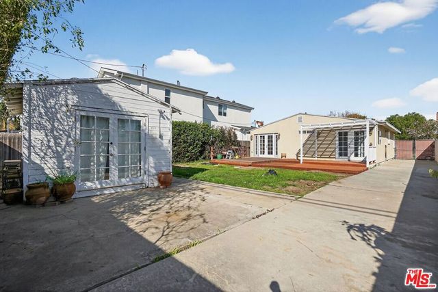 4055 Moore Street, Los Angeles, CA 90066